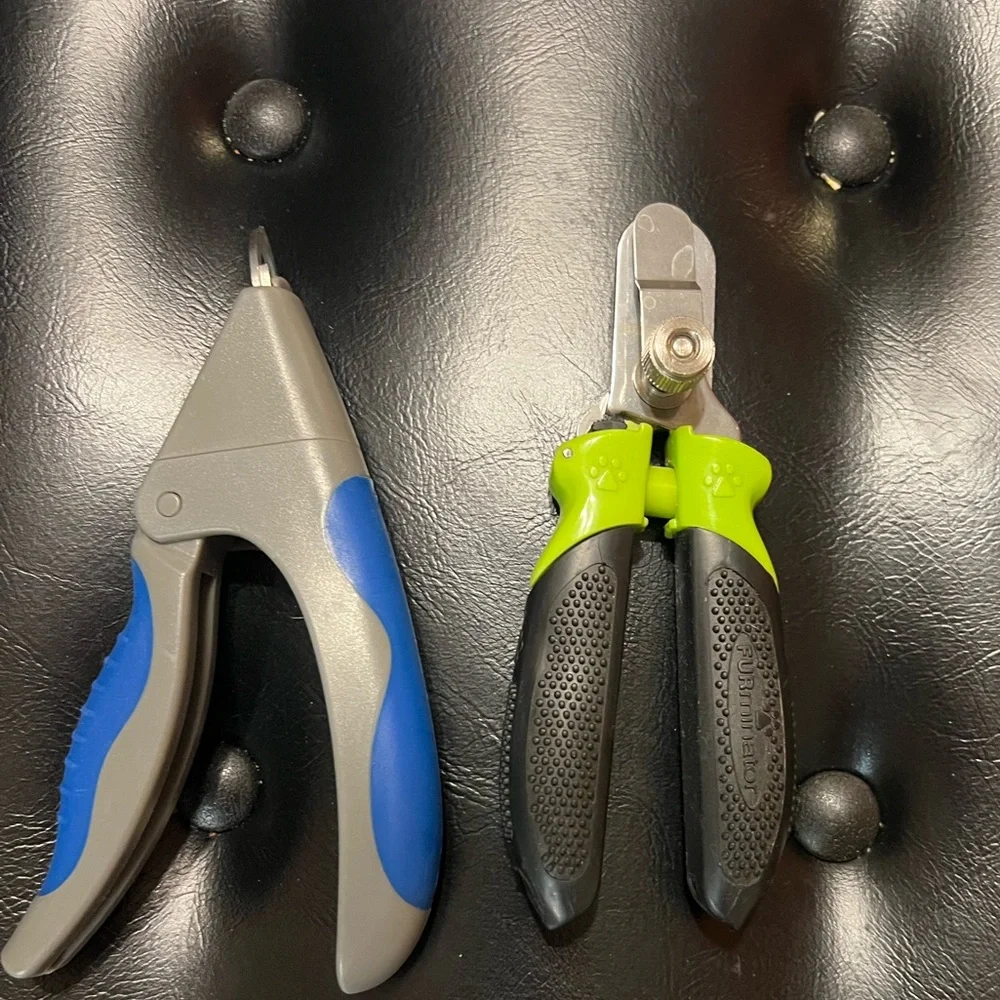Nail Clippers set of 2 Dogs